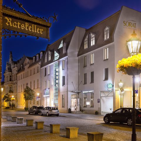 Sorat Hotel Brandenburg zur blauen Stunde