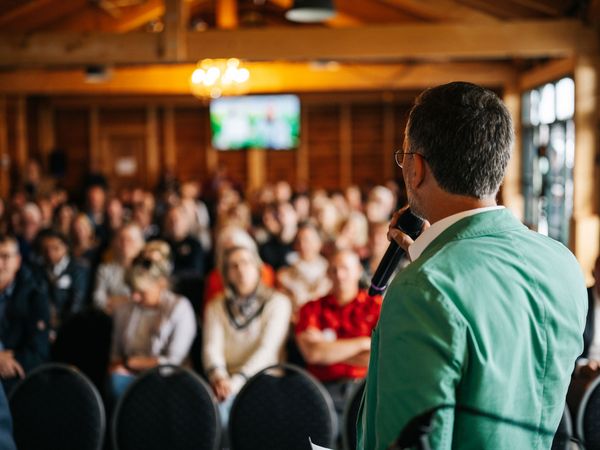 Begrüßung der Gäste beim Tourismustag Havelland Werderaner Tannenhof