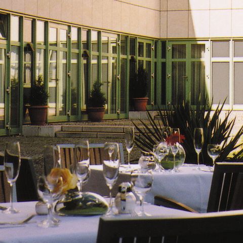 Terrasse im Sorat Hotel Brandenburg