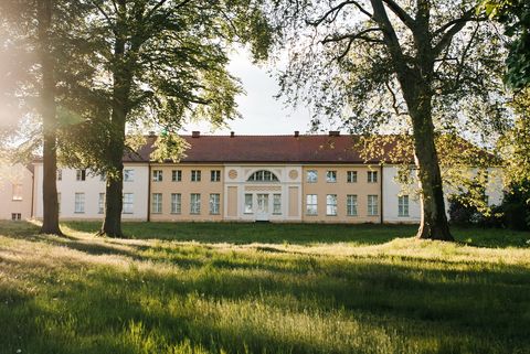 Schloss Paretz mit Parkanlage