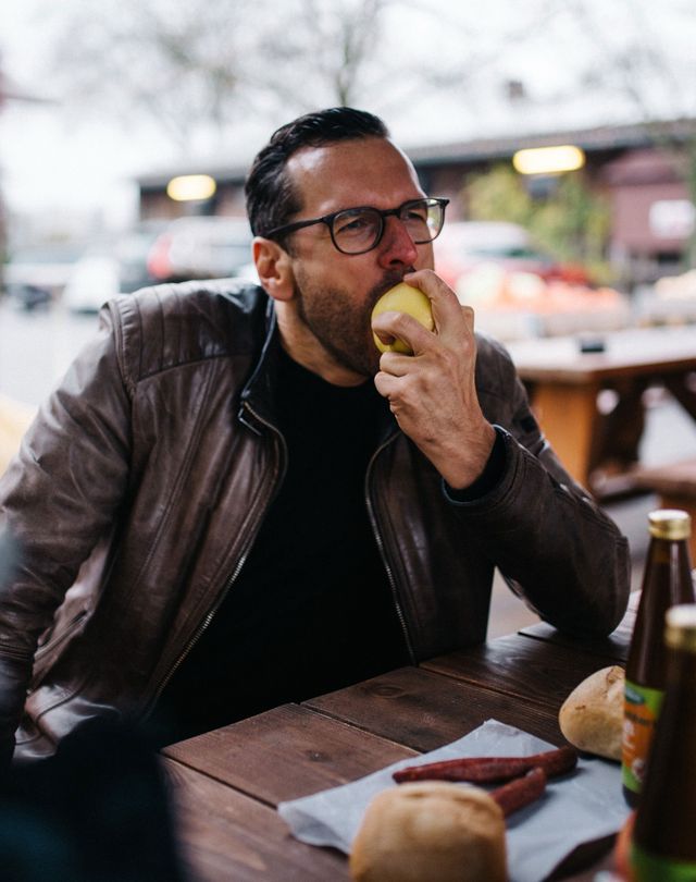 Picknick mit frischem Obst aus dem Hofladen Falkensee